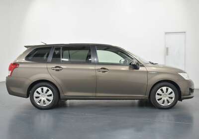 2013 TOYOTA COROLLA FIELDER 1.5L HYBRID 5 SEATER