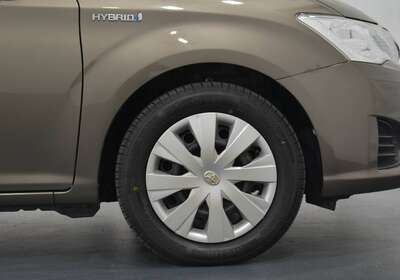 2013 TOYOTA COROLLA FIELDER 1.5L HYBRID 5 SEATER