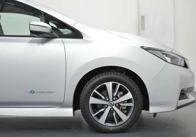 2019 NISSAN LEAF 100% ELECTRIC 5 SEATER