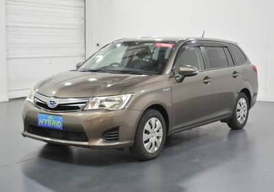 2014 TOYOTA COROLLA FIELDER 1.5L HYBRID 5 SEATER