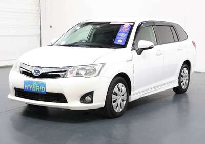 2013 TOYOTA COROLLA FIELDER 1.5L HYBRID 5 SEATER