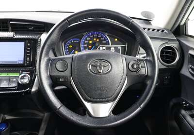 2013 TOYOTA COROLLA FIELDER 1.5L HYBRID 5 SEATER