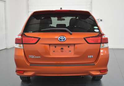 2015 TOYOTA COROLLA FIELDER 1.5L HYBRID 5 SEATER