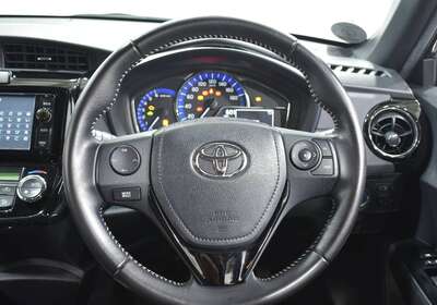 2016 TOYOTA COROLLA FIELDER 1.5L HYBRID 5 SEATER