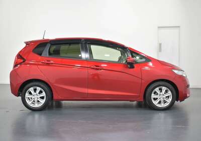 2016 HONDA FIT 1.5L HYBRID 5 SEATER