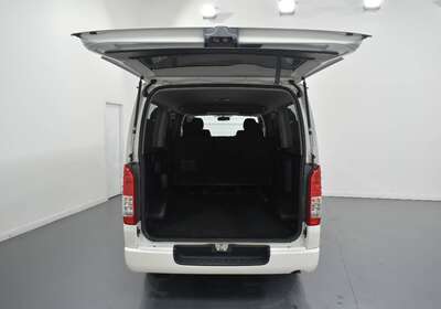 2014 TOYOTA HIACE 3.0L DIESEL 2WD 