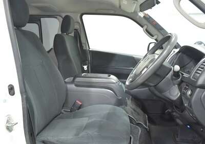 2014 TOYOTA HIACE 3.0L DIESEL 2WD 