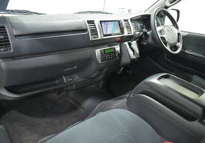 2014 TOYOTA HIACE 3.0L DIESEL 2WD 