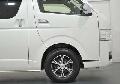 2014 TOYOTA HIACE 3.0L DIESEL 2WD 