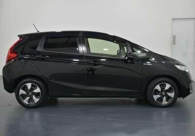 2016 HONDA FIT 1.5L HYBRID 5 SEATER