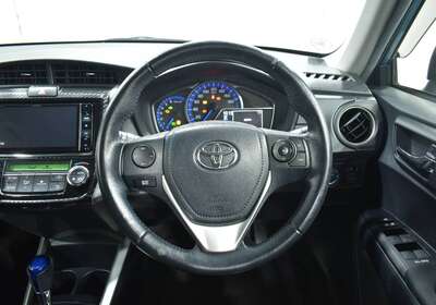 2014 TOYOTA COROLLA FIELDER 1.5L HYBRID 5 SEATER