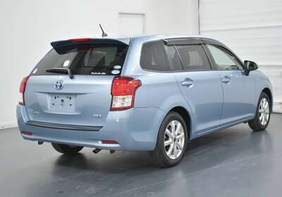 2014 TOYOTA COROLLA FIELDER 1.5L HYBRID 5 SEATER