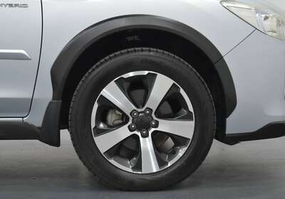 2014 SUBARU XV HYBRID 5 SEATER