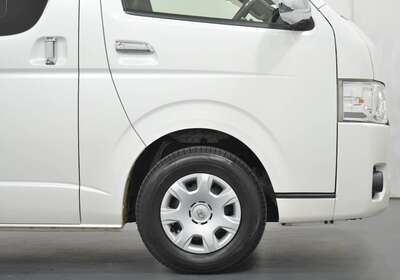 2014 TOYOTA HIACE 3.0L DIESEL 2WD 