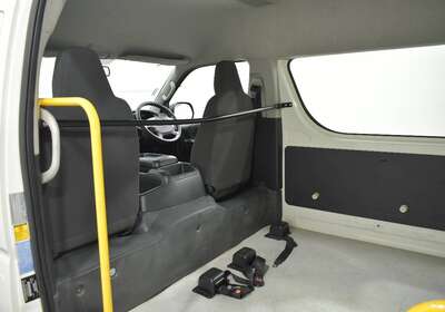 2014 TOYOTA HIACE COMMUTER