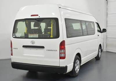 2016 TOYOTA HIACE COMMUTER