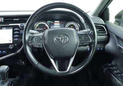 2019 TOYOTA CAMRY SL HYBRID