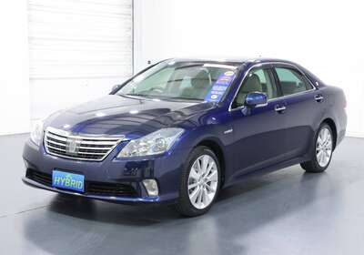 2012 TOYOTA CROWN 3.5L HYBRID 5 SEATER