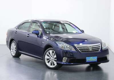 2012 TOYOTA CROWN 3.5L HYBRID 5 SEATER