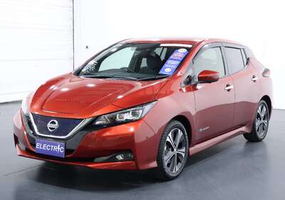 2018 NISSAN LEAF 100% ELECTRIC 5 SEATER