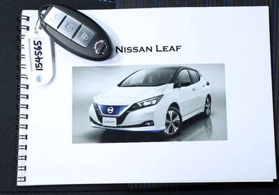 2018 NISSAN LEAF 100% ELECTRIC 5 SEATER