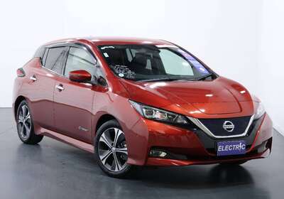 2018 NISSAN LEAF 100% ELECTRIC 5 SEATER