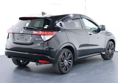 2015 HONDA VEZEL 1.5L HYBRID 5 SEATER