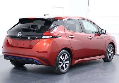 2019 NISSAN LEA 100% ELECTRIC 5 SEATER