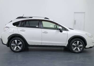 2014 SUBARU XV HYBRID 5 SEATER