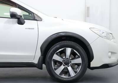 2014 SUBARU XV HYBRID 5 SEATER