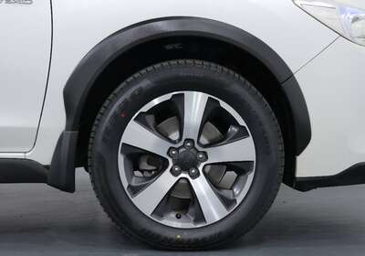 2014 SUBARU XV HYBRID 5 SEATER