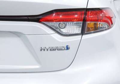 2021 TOYOTA COROLLA ASCENT SPORT HYBRID