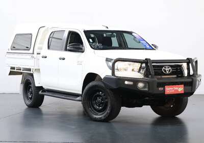 2019 TOYOTA HILUX SR (4X4)