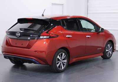 2019 NISSAN LEAF 100% ELECTRIC 5 SEATER