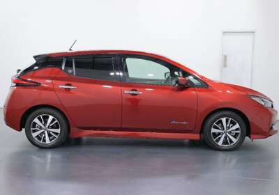 2019 NISSAN LEAF 100% ELECTRIC 5 SEATER