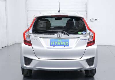 2014 HONDA FIT 1.5L HYBRID 5 SEATER