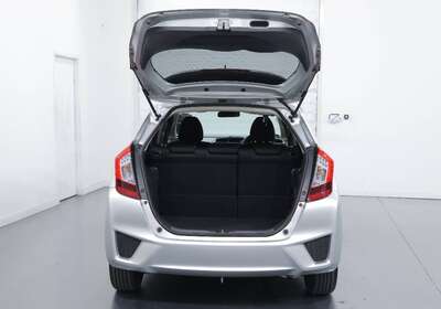 2014 HONDA FIT 1.5L HYBRID 5 SEATER