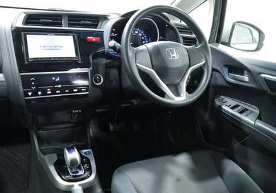 2014 HONDA FIT 1.5L HYBRID 5 SEATER