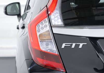 2014 HONDA FIT 1.5L HYBRID 5 SEATER