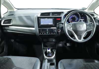 2014 HONDA FIT 1.5L HYBRID 5 SEATER