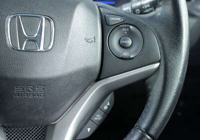 2014 HONDA FIT 1.5L HYBRID 5 SEATER