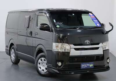 2017 TOYOTA HIACE 3.0L DIESEL 2WD 6 SEATER