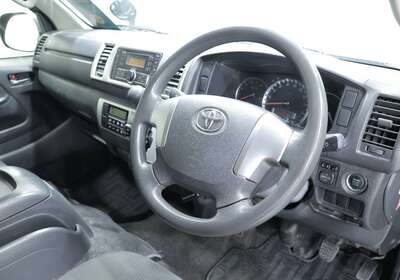 2014 TOYOTA HIACE 3.0L DIESEL 2WD 