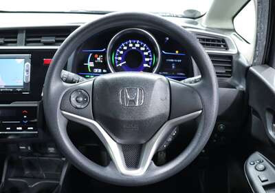 2015 HONDA FIT 1.5L HYBRID 5 SEATER