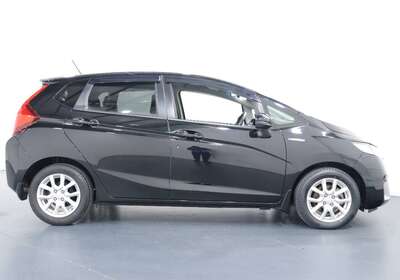 2015 HONDA FIT 1.5L HYBRID 5 SEATER