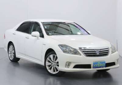 2011 TOYOTA CROWN 3.5L HYBRID 5 SEATER