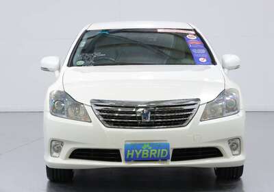 2011 TOYOTA CROWN 3.5L HYBRID 5 SEATER