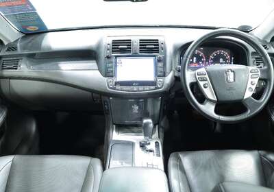 2012 TOYOTA CROWN 3.5L HYBRID 5 SEATER