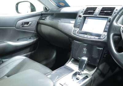 2012 TOYOTA CROWN 3.5L HYBRID 5 SEATER