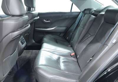 2012 TOYOTA CROWN 3.5L HYBRID 5 SEATER